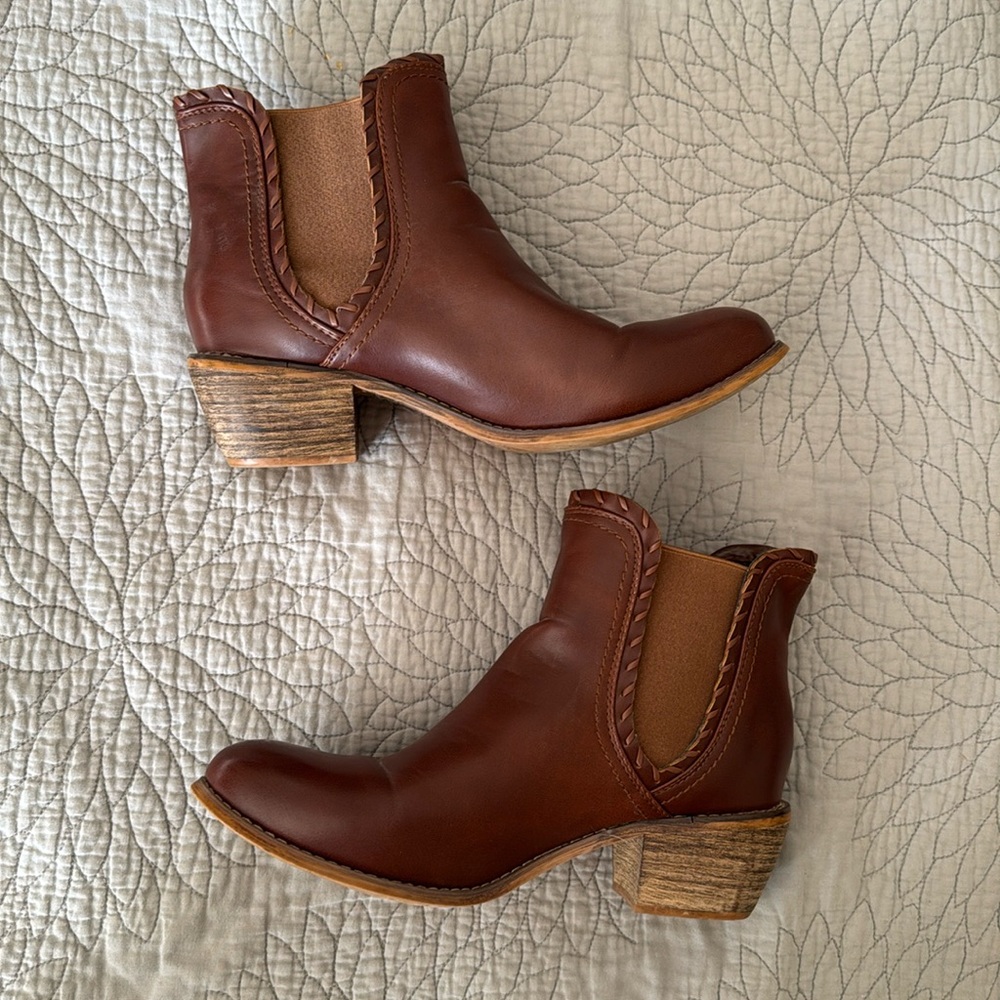 Olivia Miller Chelsea Ankle Boots